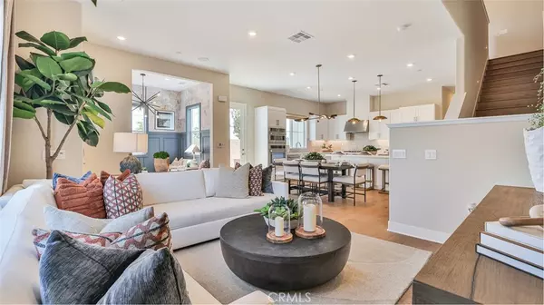 Valencia, CA 91381,27444 Shining Willow LN