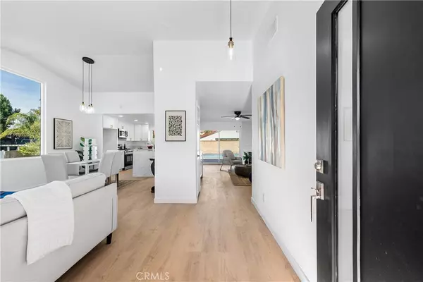 Saugus, CA 91350,20559 Lisa Gail DR