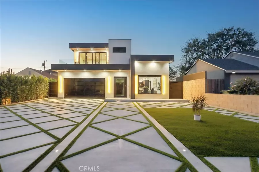 2227 N Lamer ST, Burbank, CA 91504