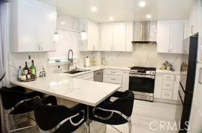 Canoga Park, CA 91304,21015 Gresham