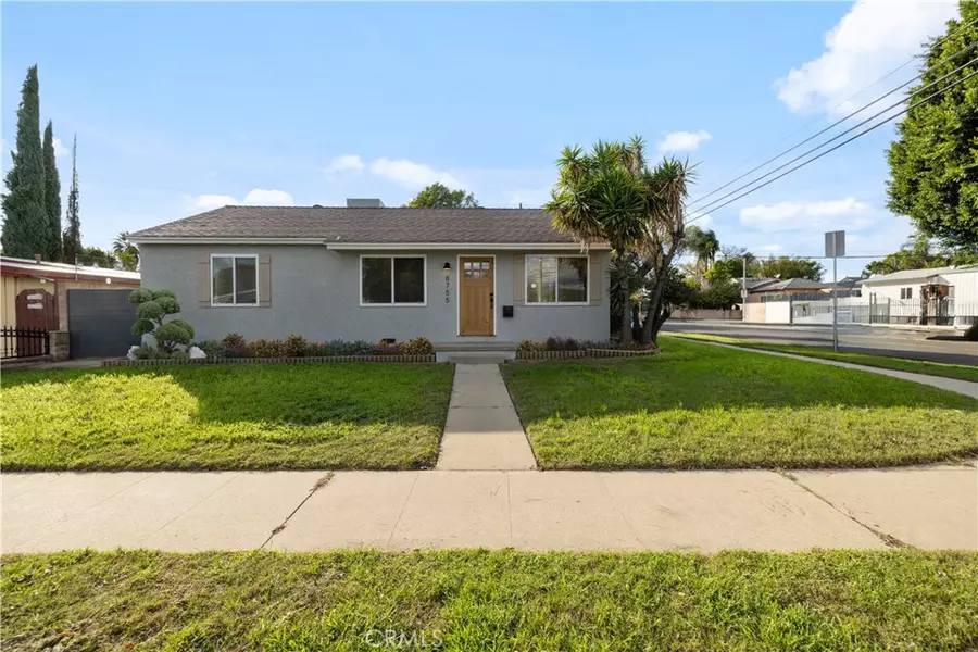 8755 Colbath AVE, Panorama City, CA 91402