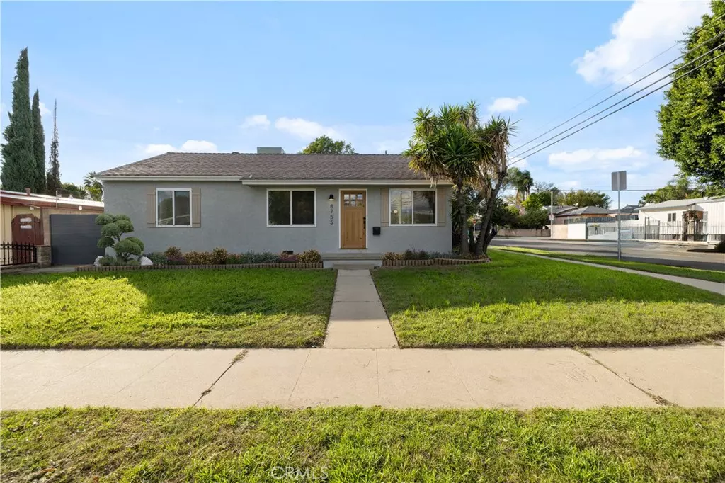 Panorama City, CA 91402,8755 Colbath AVE