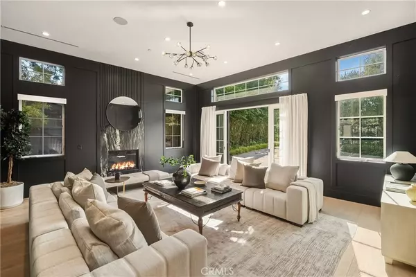 Woodland Hills, CA 91364,20511 Wells DR