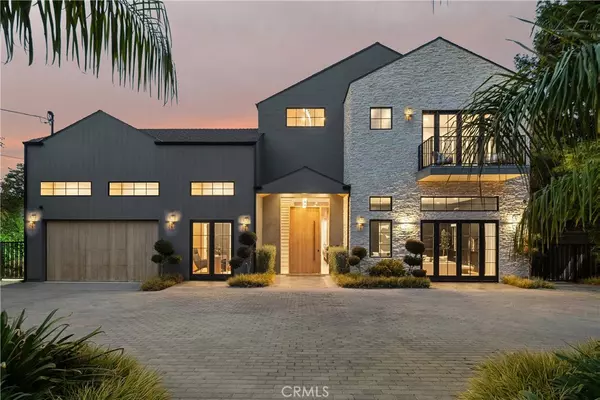 20511 Wells DR, Woodland Hills, CA 91364