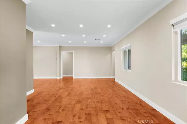 Woodland Hills, CA 91364,5318 Alhama DR