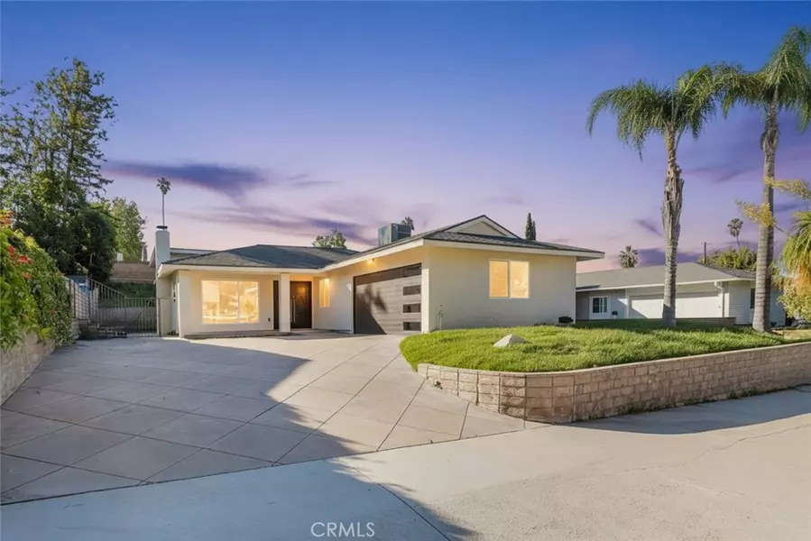 8042 Ellenbogen ST, Sunland, CA 91040