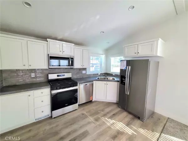 Sunland, CA 91040,8100 Foothill BLVD #3