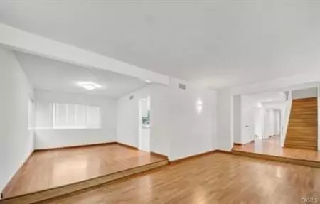 Calabasas, CA 91302,22905 De Kalb DR