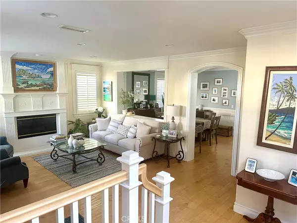 Valencia, CA 91355,23907 Windward