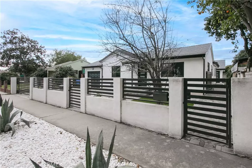 Panorama City, CA 91402,8143 Hazeltine