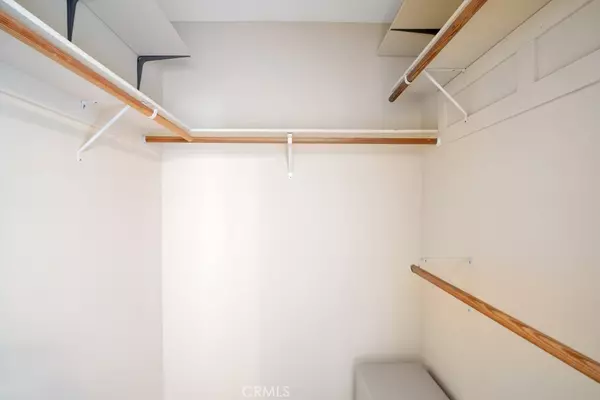 Sherman Oaks, CA 91403,4724 Kester #410