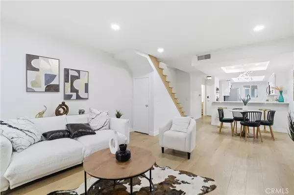 North Hollywood, CA 91602,11119 Camarillo #104