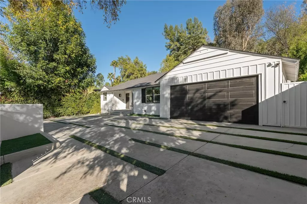Tarzana, CA 91356,5244 Vanalden