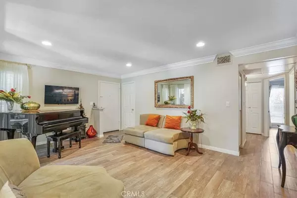 Calabasas, CA 91302,4201 Las Virgenes RD #115