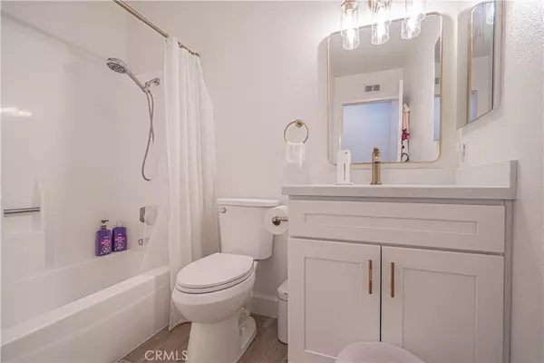 Valencia, CA 91355,25891 Fenda