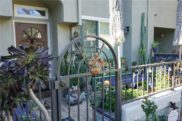 Chatsworth, CA 91311,22350 Heritage Pass