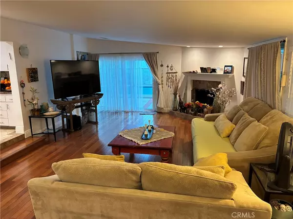 Tarzana, CA 91335,19046 Friar St