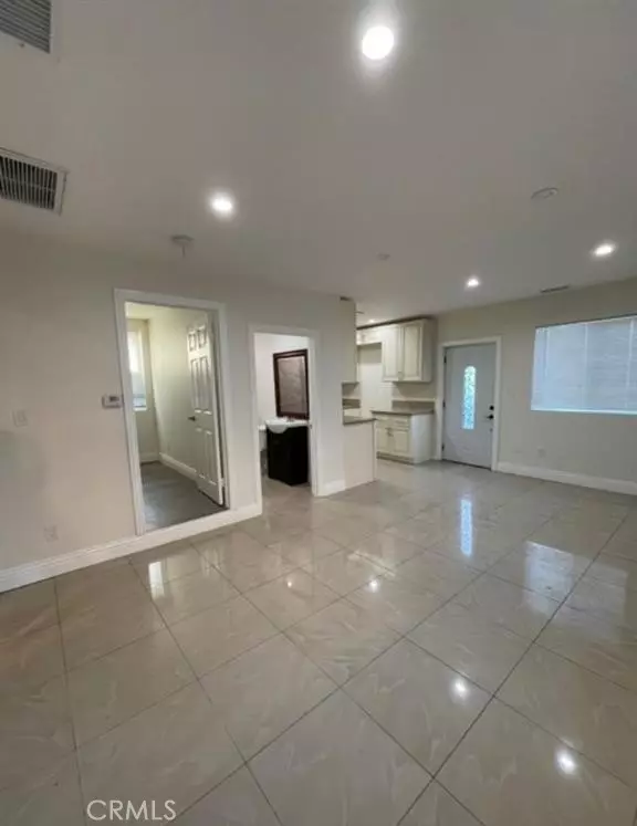 Northridge, CA 91324,19158 schoenborn