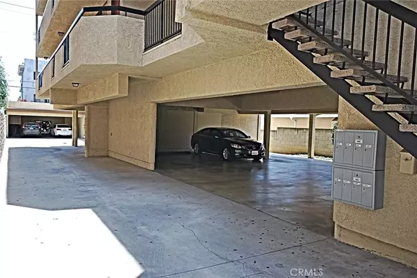 Glendale, CA 91201,1046 Irving AVE #204