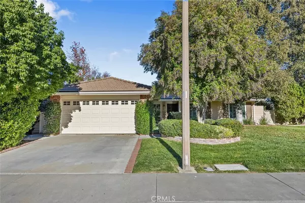 25522 Via Dona Christa, Valencia, CA 91355