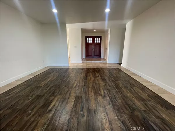 Canyon Country, CA 91387,28628 Macklin AVE