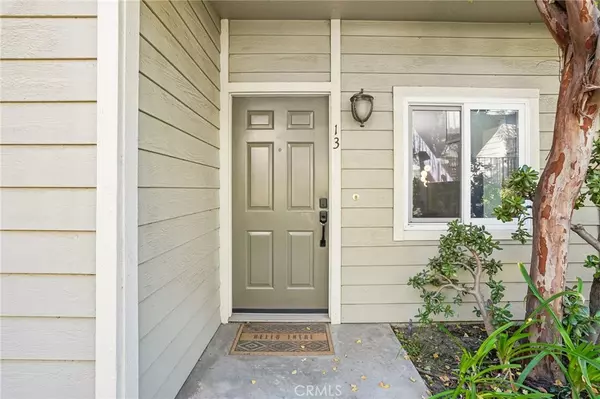 Sylmar, CA 91342,11377 Osborne PL #13