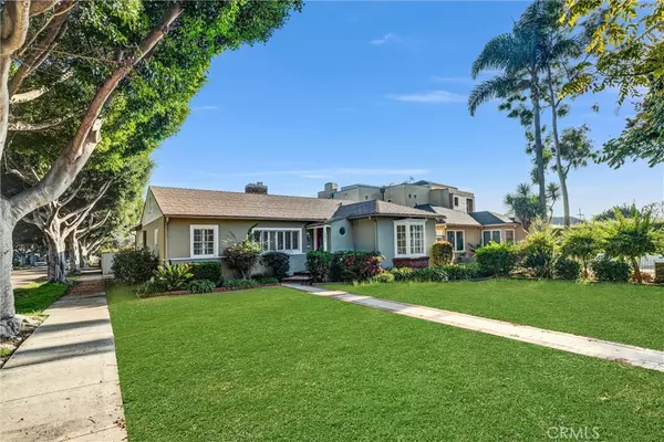 2832 Washington, Santa Monica, CA 90403