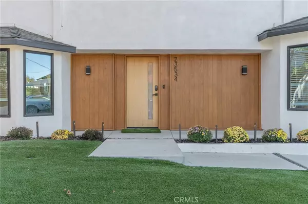 Woodland Hills, CA 91367,23534 Aetna st