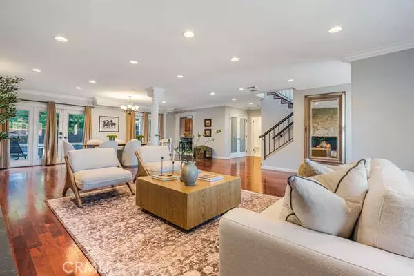 Encino, CA 91436,3325 Alginet