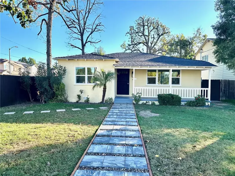 7360 Hesperia AVE, Reseda, CA 91335