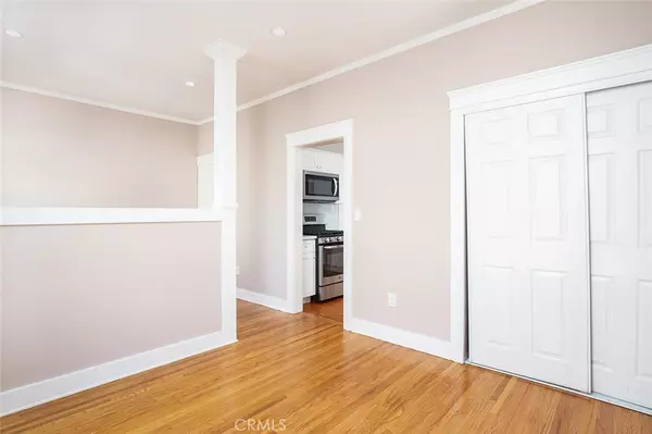 Glendale, CA 91203,113 N Columbus #A