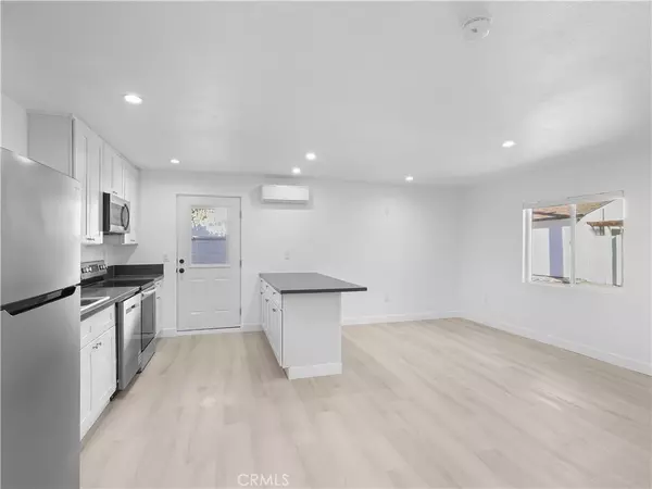 Northridge, CA 91325,8828 Chimineas AVE