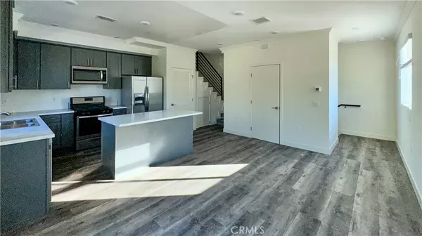 Van Nuys, CA 91405,14019 Vanowen ST #104