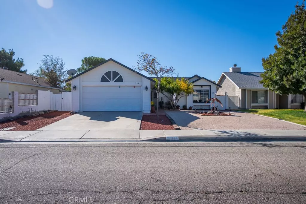 Lancaster, CA 93534,734 W Avenue H2