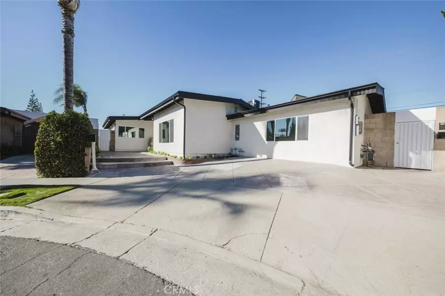 9055 Forbes AVE, Northridge, CA 91343