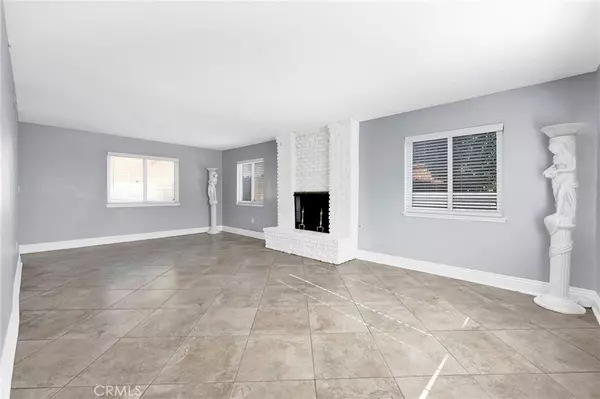 Sylmar, CA 91342,13343 Aldergrove