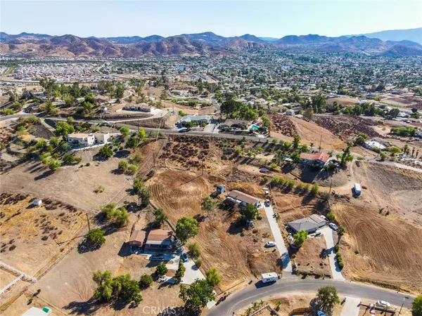 29170 Avenida De Las Flores, Canyon Lake, CA 92587