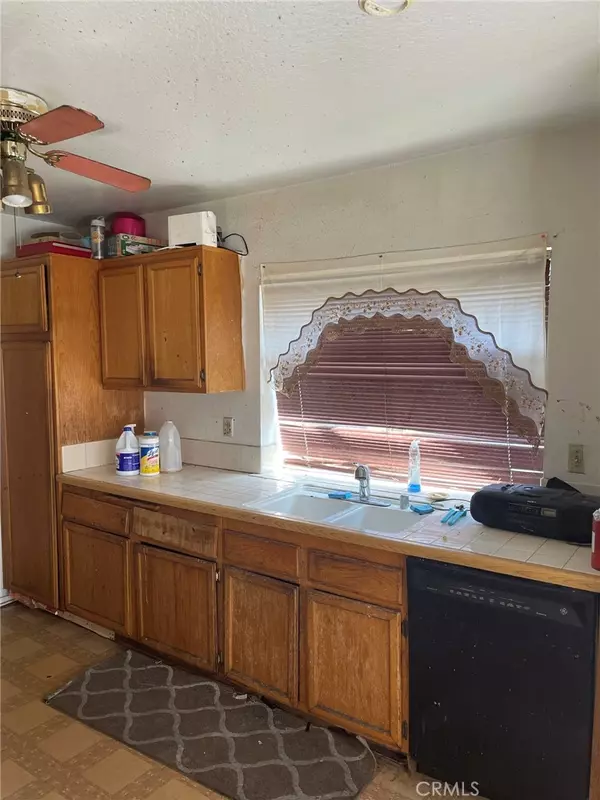 Rialto, CA 92377,1275 W Bohnert AVE
