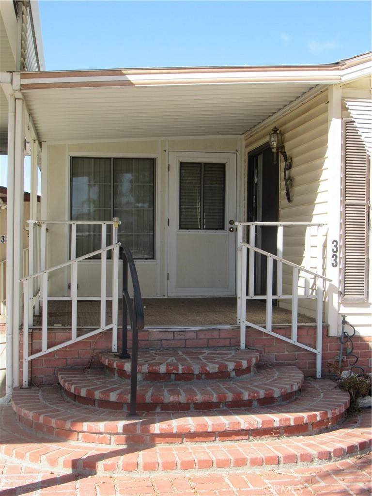 Hemet, CA 92545,1295 S Cawston AVE #33