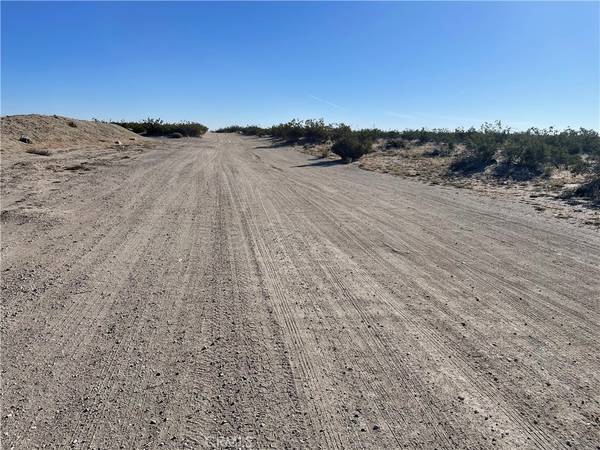 El Mirage, CA 92301,0 White