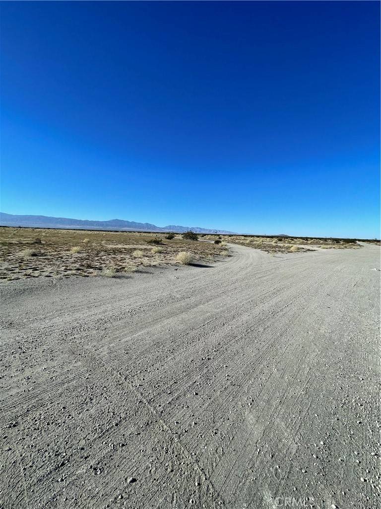 El Mirage, CA 92301,0 White