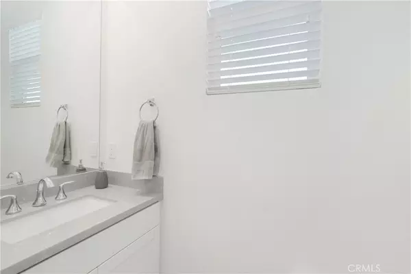 Murrieta, CA 92563,30517 Ticonderoga CT