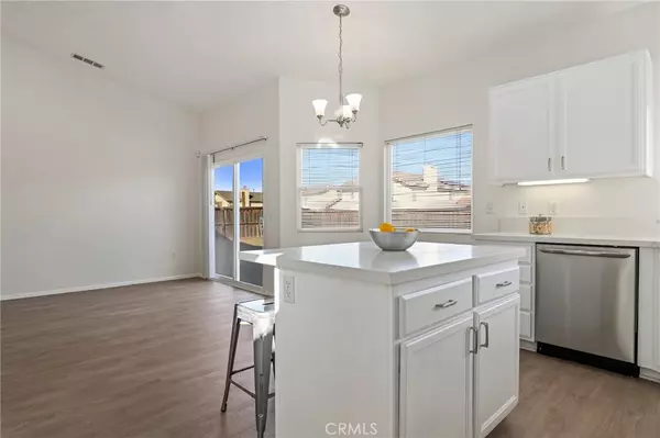 951 E Evans ST, San Jacinto, CA 92583