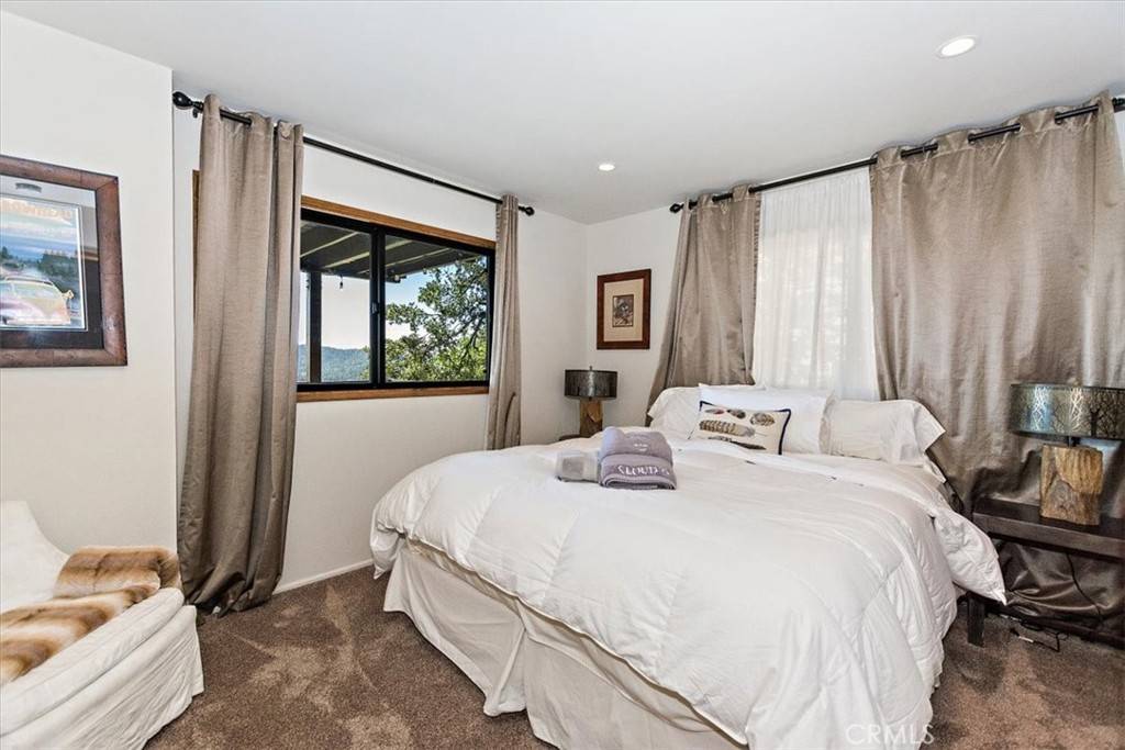 Lake Arrowhead, CA 92352,1156 Nadelhorn DR