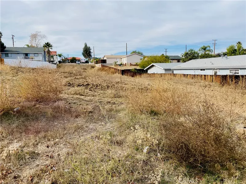 11 scrivener, Lake Elsinore, CA 92530