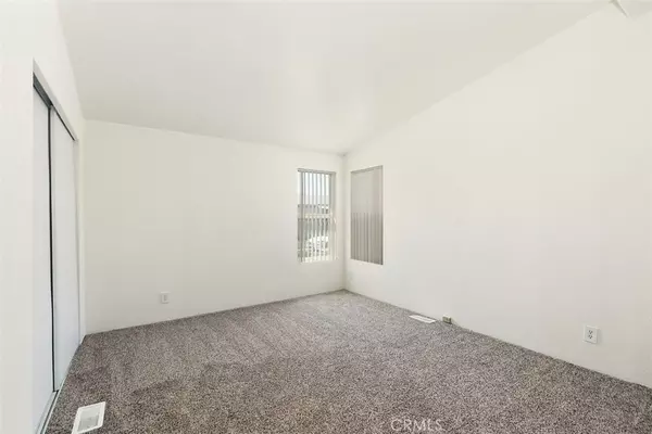 Anaheim Hills, CA 92807,5815 E La Palma AVE #121