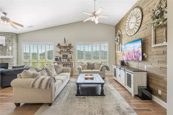 Canyon Lake, CA 92587,30440 Sparkle DR