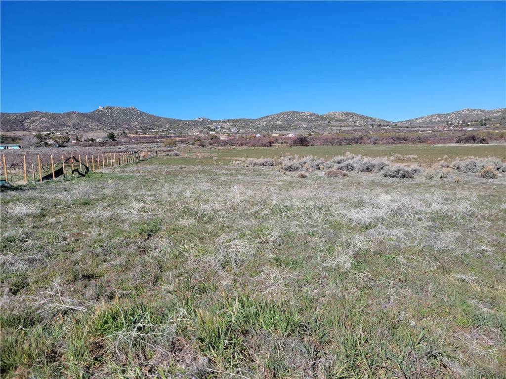 Anza, CA 92539,0 Chapman