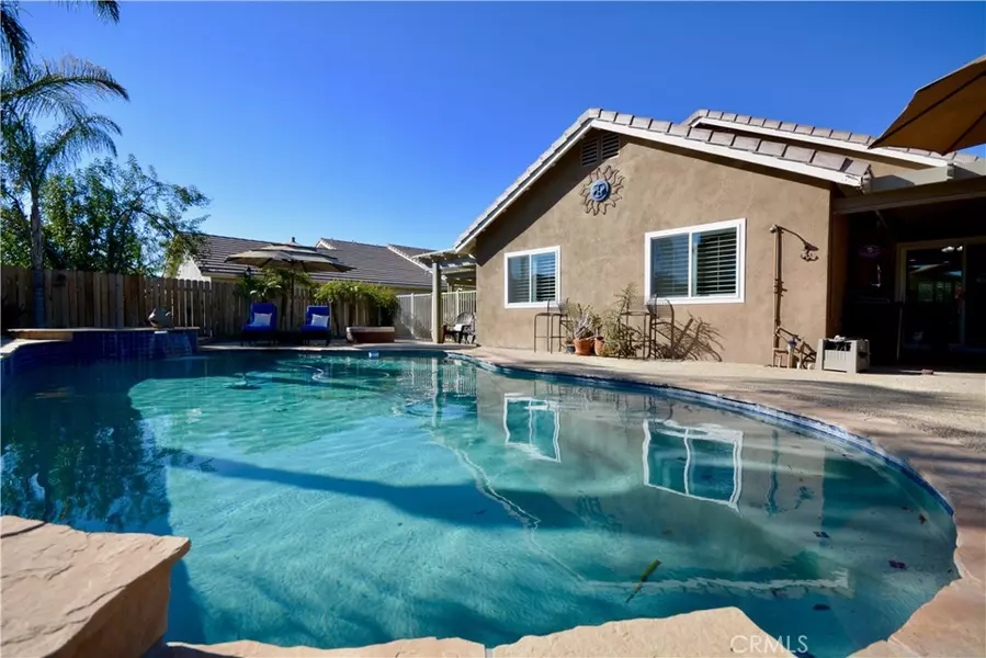 1054 E Evans ST, San Jacinto, CA 92583