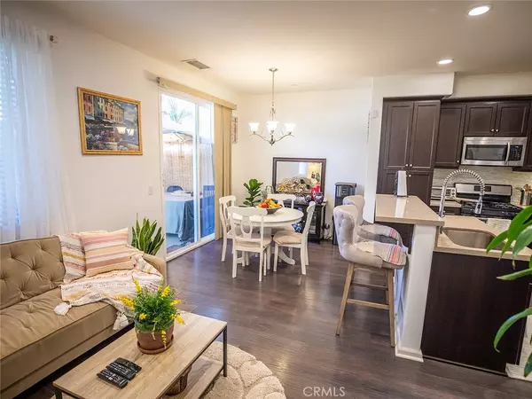 Pacoima, CA 91331,10358 Diamond WAY